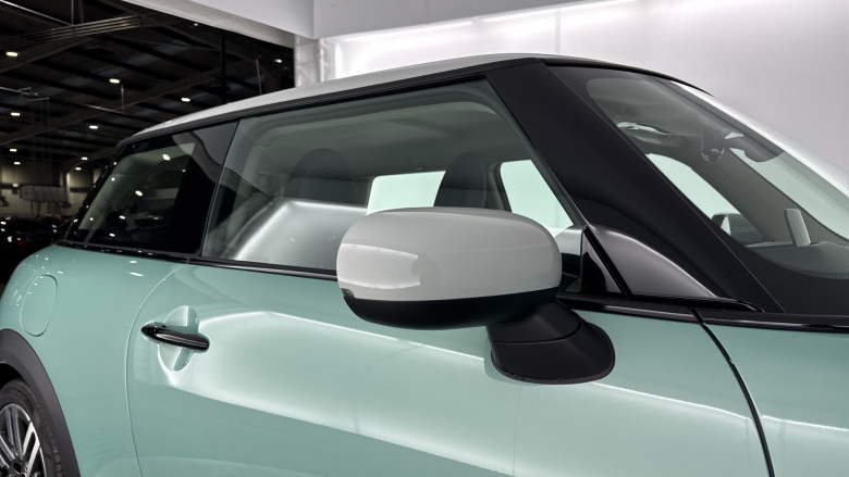 MINI Cooper 2.0 S Exclusive 3dr Auto Petrol Hatchback